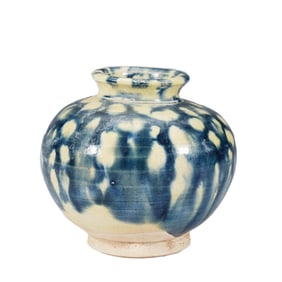 A RARE SANCAI GLAZE POTTERY JAR