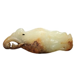 A JADE CARVING OF FISH