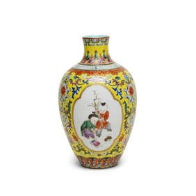 A YANGCAI GLAZE KIDS AT PLAY VASE