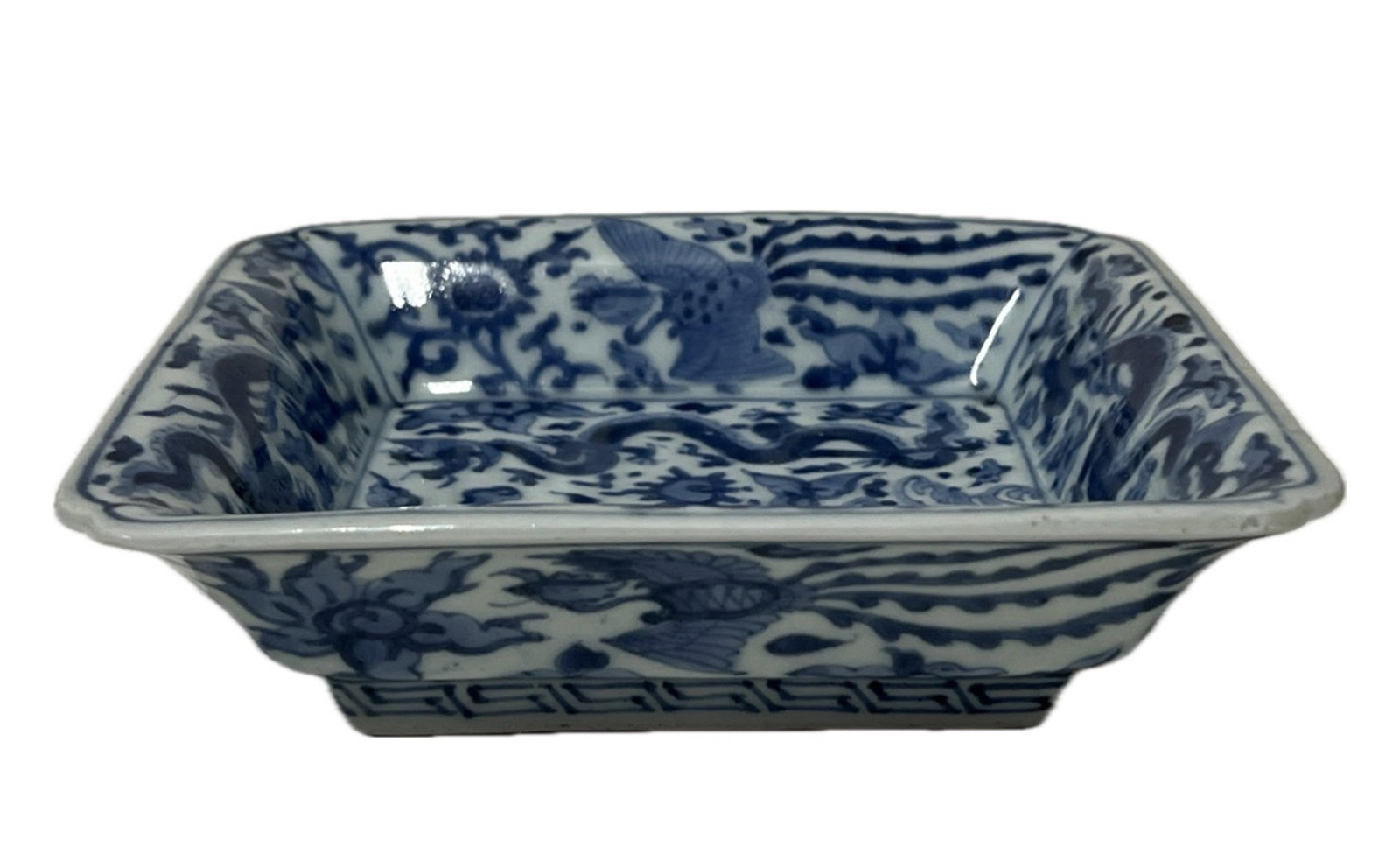 A BLUE AND WHITE PHOENIX WASHER (1 of 14)