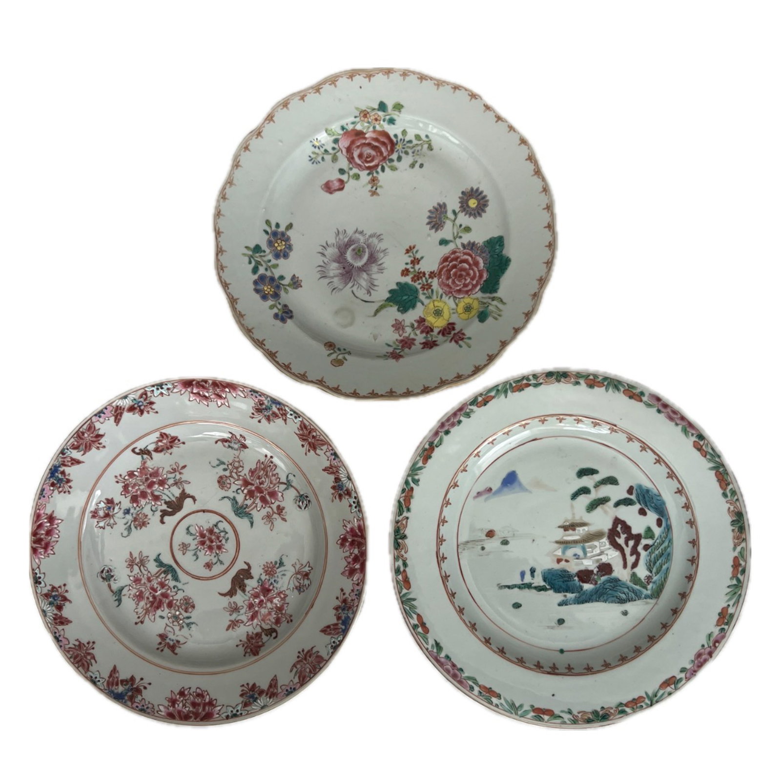 THREE FAMILLE ROSE PLATES: THREE FAMILLE ROSE PLATES In a number of three pieces. DIMENSION: Diam. 23 cm. A LIST OF RECOMMENDED THIRD-PARTY SHIPPER IS AVAILABLE UNDER SHIPPING INFORMATION. PLEASE FEEL FREE TO CONTACT THEM FOR