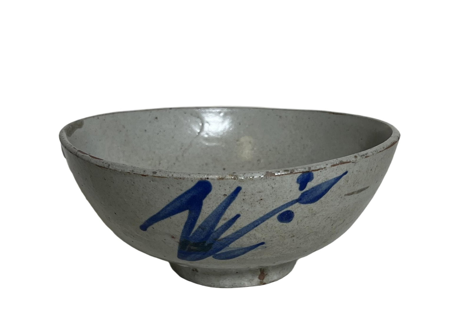A KOREAN BLUE AND WHITE BOWL: A KOREAN BLUE AND WHITE BOWL Decorated with orchid at the exterior. DIMENSION: Caliber. 18 cm. A LIST OF RECOMMENDED THIRD-PARTY SHIPPER IS AVAILABLE UNDER SHIPPING INFORMATION. PLEASE FEEL FREE TO