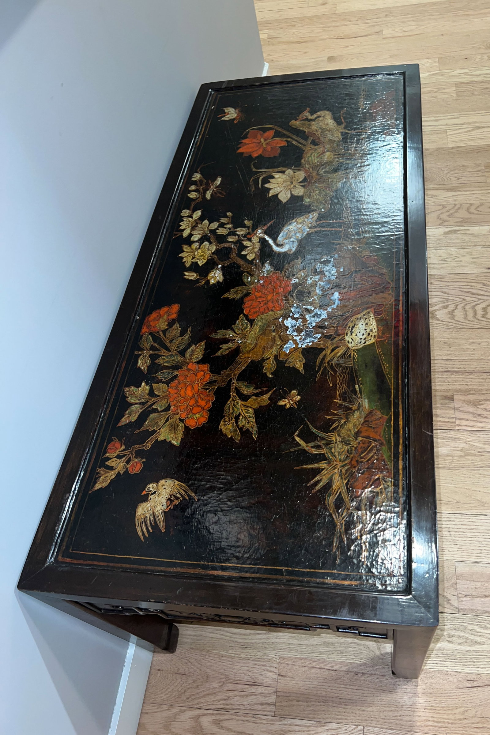 A POLYCHROME PAINTED LACQUER LONG TABLE - 12