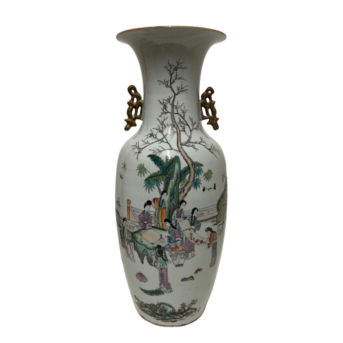 A LARGE FAMILLE ROSE FIGURAL STORY VASE: A LARGE FAMILLE ROSE FIGURAL STORY VASE Of baluster shape, decorated with figural story at the exterior. DIMENSION: H. 58 cm. A LIST OF RECOMMENDED THIRD-PARTY SHIPPER IS AVAILABLE UNDER SHIPPING