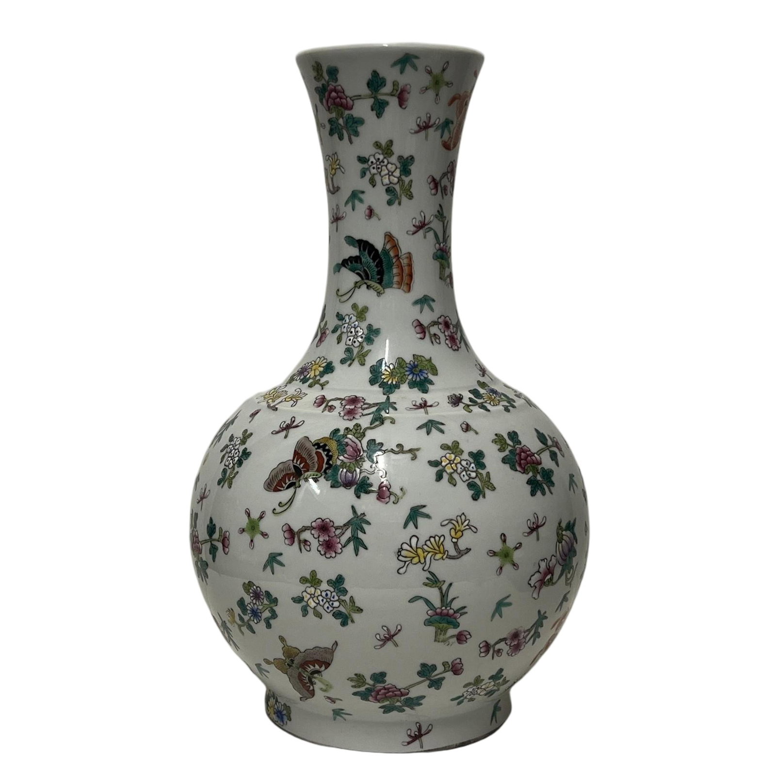 A FAMILLE ROSE DECORATIVE VASE (1 of 10)