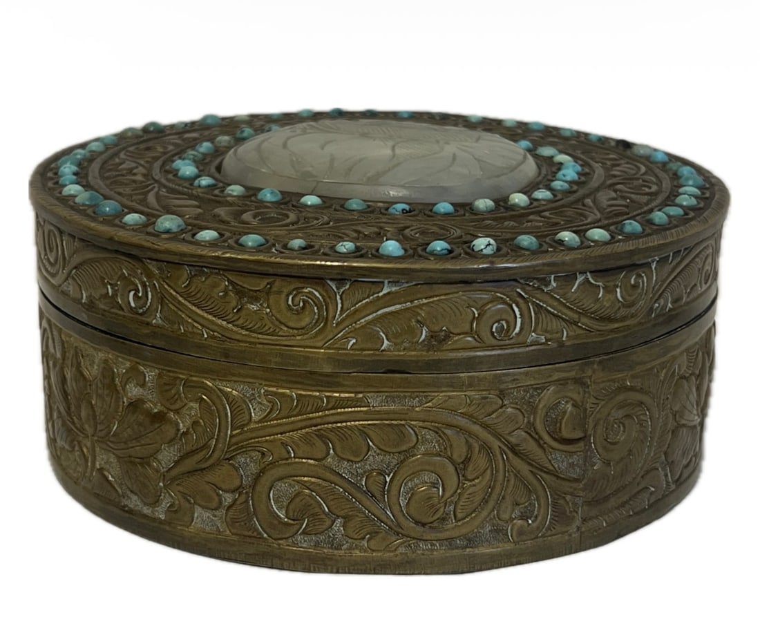ANTIQUE CHINESE BRONZE BOX WITH JADE AND TURQUOISE INLAYS: ANTIQUE CHINESE BRONZE BOX WITH JADE AND TURQUOISE INLAYS DIMENSION:D 6 3/8",H 3". A LIST OF RECOMMENDED THIRD-PARTY SHIPPER IS AVAILABLE UNDER SHIPPING INFORMATION. PLEASE FEEL FREE TO CONTACT THEM F