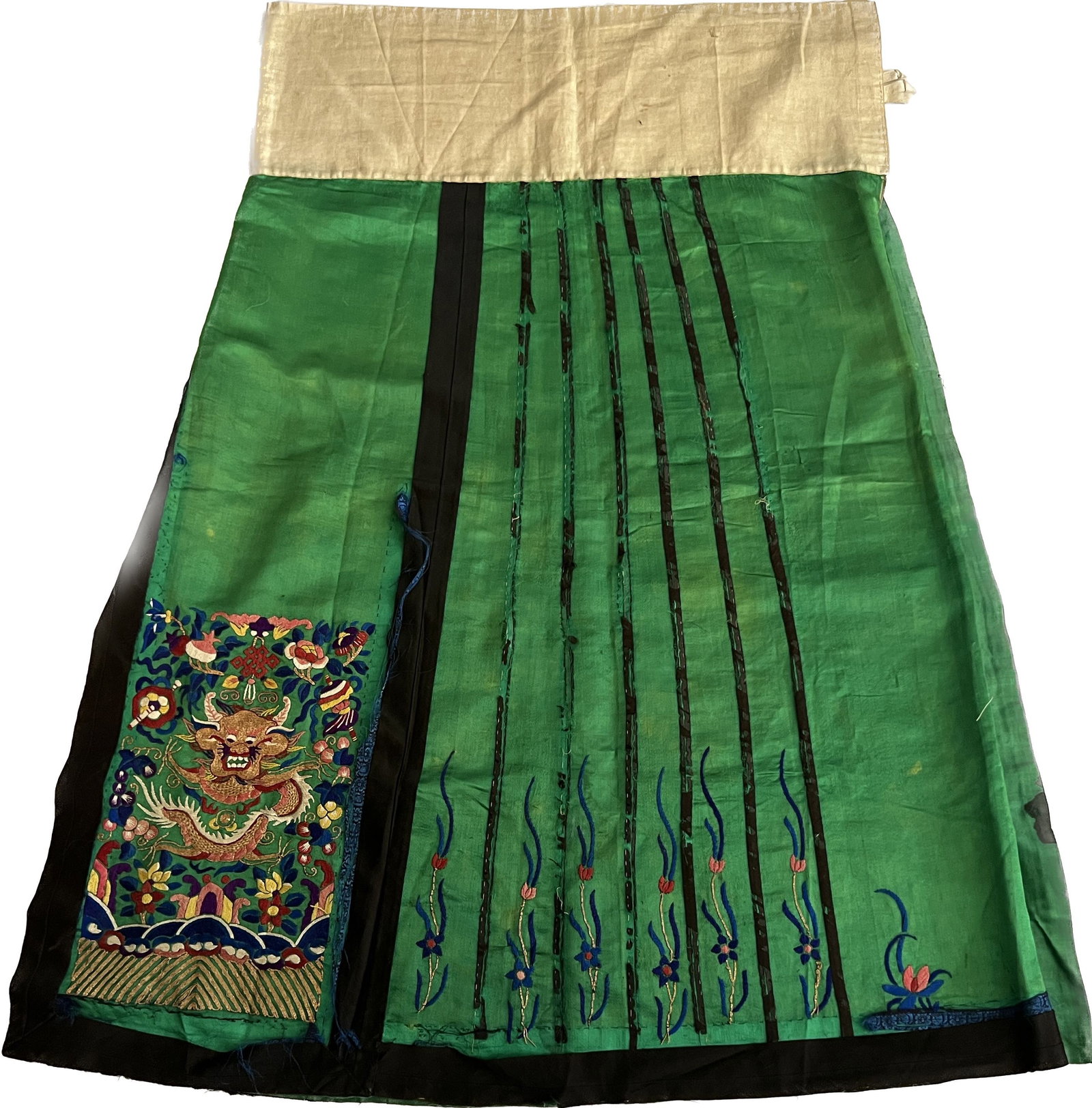 CHINESE EMBROIDERED SILK SKIRT WITH DRAGON: CHINESE EMBROIDERED SILK SKIRT WITH DRAGON DIMENSION: A LIST OF RECOMMENDED THIRD-PARTY SHIPPER IS AVAILABLE UNDER SHIPPING INFORMATION. PLEASE FEEL FREE TO CONTACT THEM FOR A QUOTE.