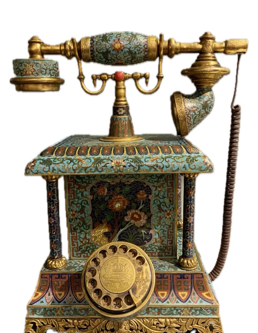 A CLOISONNE ENAMEL BRONZE ROTARY TELEPHONE: A CLOISONNE ENAMEL BRONZE ROTARY TELEPHONE DIMENSION: 29 X 23 X 44 cm. A LIST OF RECOMMENDED THIRD-PARTY SHIPPER IS AVAILABLE UNDER SHIPPING INFORMATION. PLEASE FEEL FREE TO CONTACT THEM FOR A QUOTE.