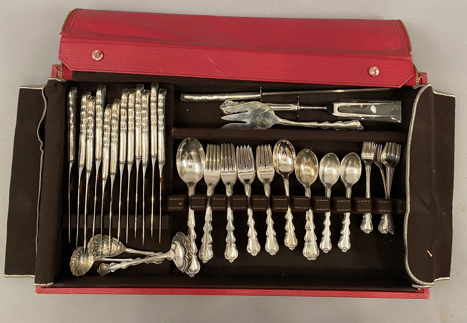 International Sterling Silver Flatware 81 Pieces (1 of 6)