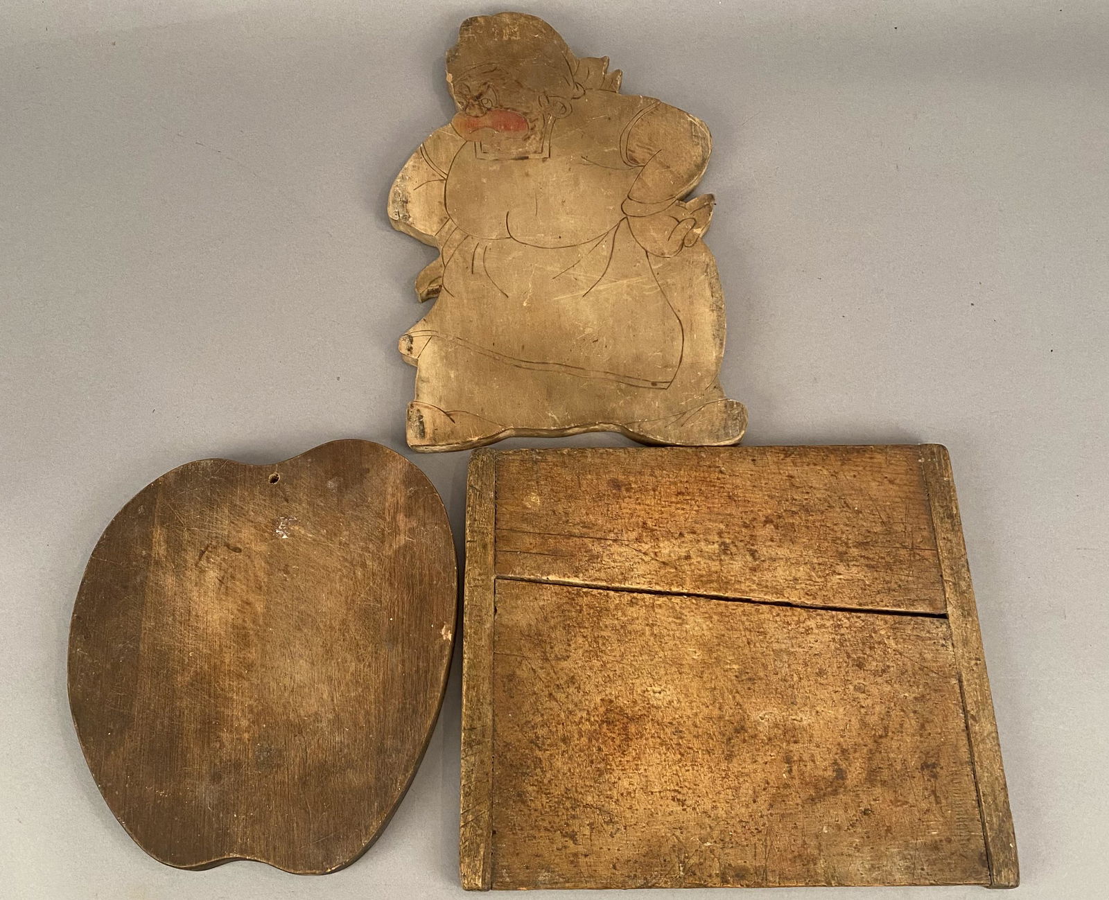 3 Cutting Boards Including a Character & an Apple (1 of 9)