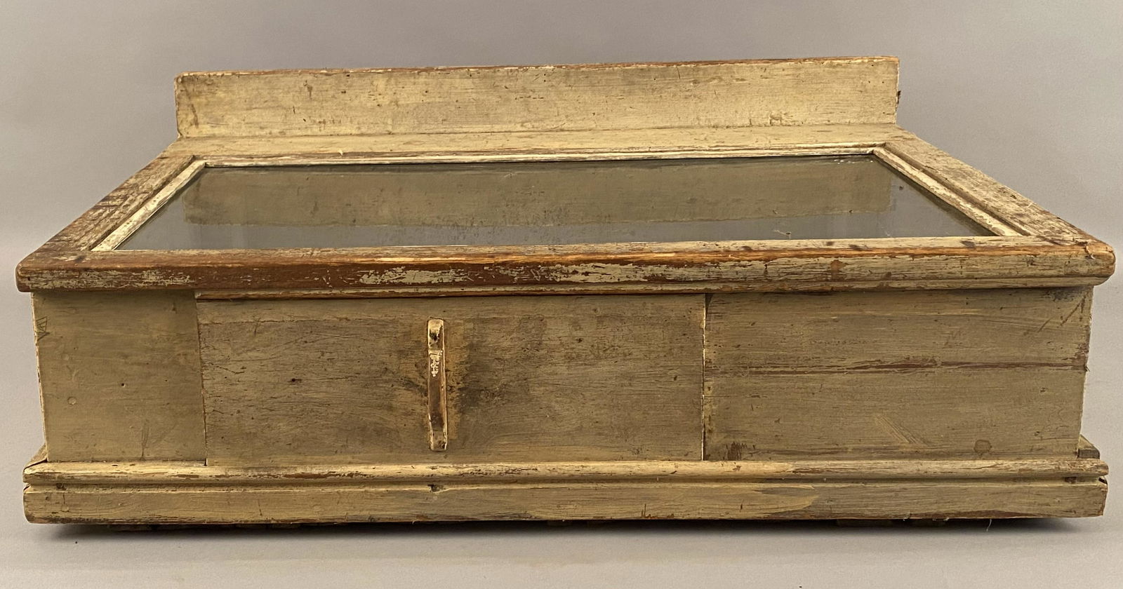 Country Store Glass Top Showcase w/Sliding Drawer (1 of 8)