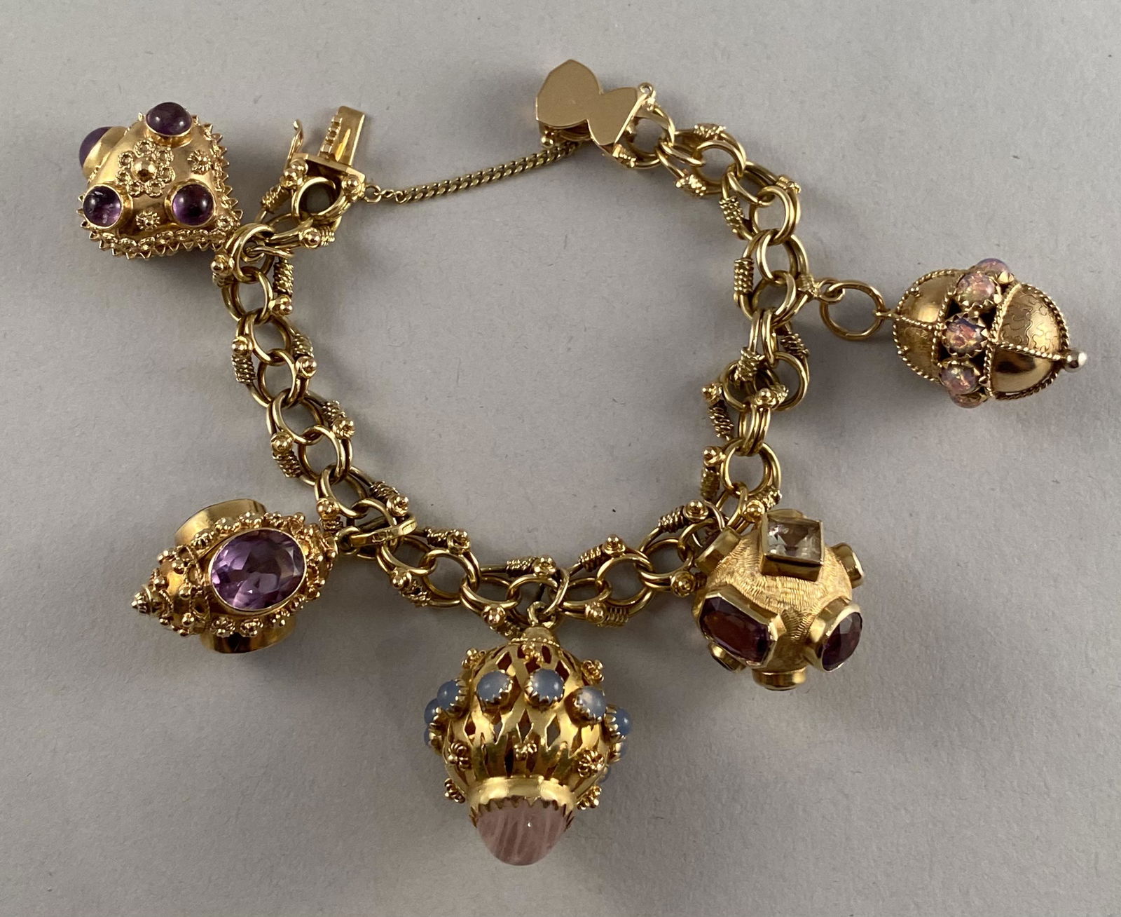 18K Gold Bracelet w/5 Etruscan Revival Charms (1 of 12)