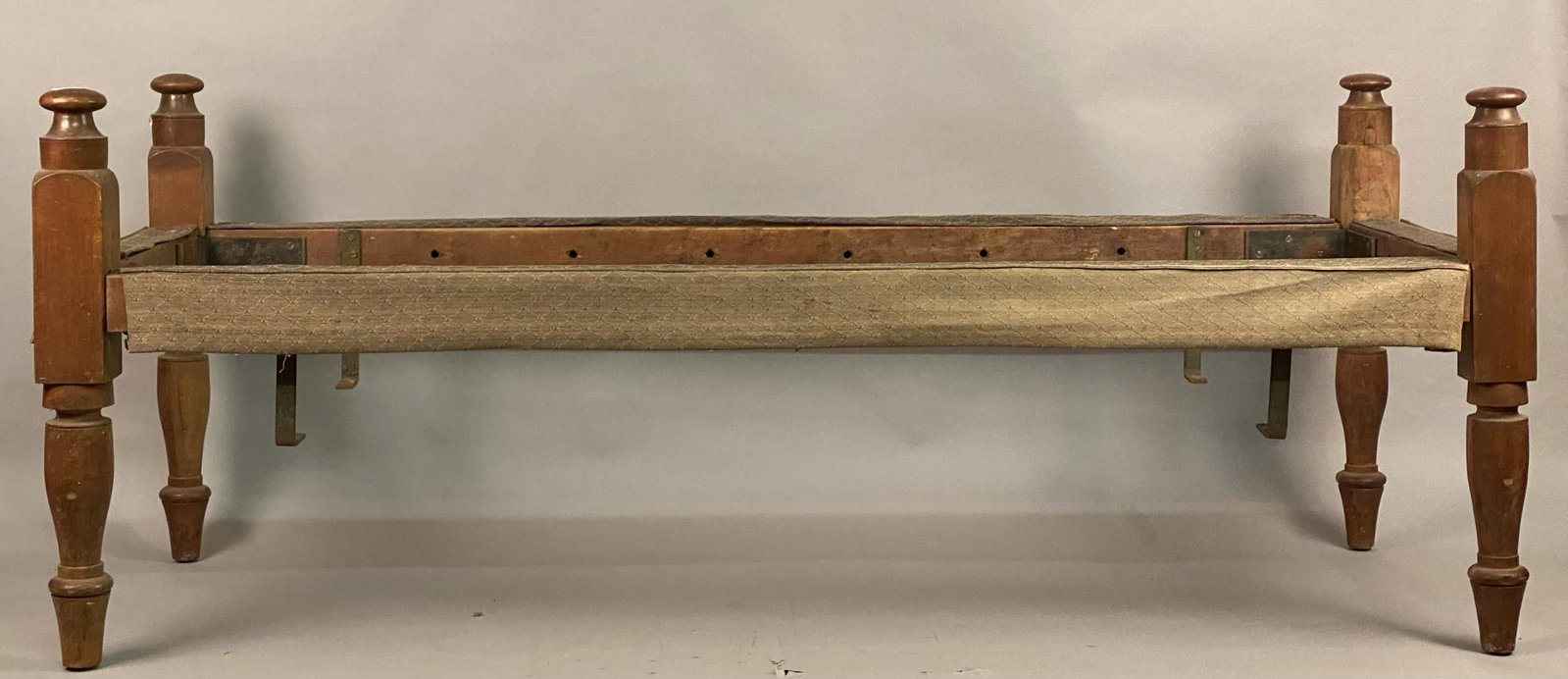 18th C Maple Daybed w/Nice Turnings: 18th century maple daybed with nicely turn posts and rope holes in the rails. PostsÊ30" tall