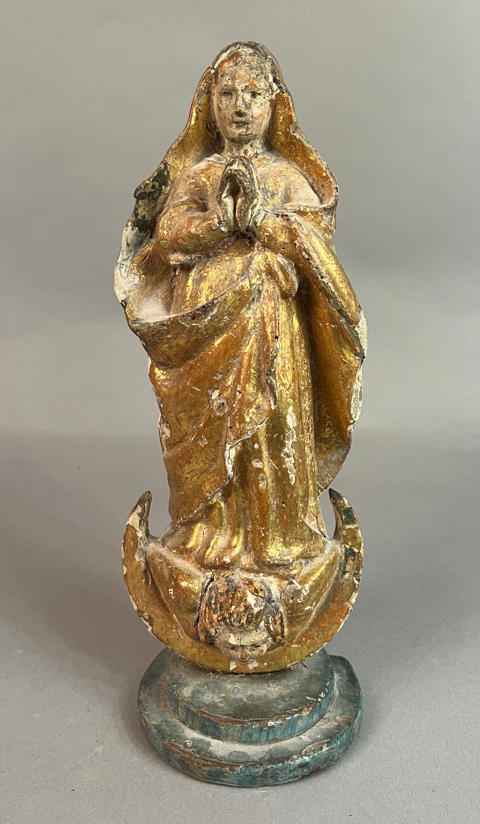 Praying Santos Sculpture (1 of 9)