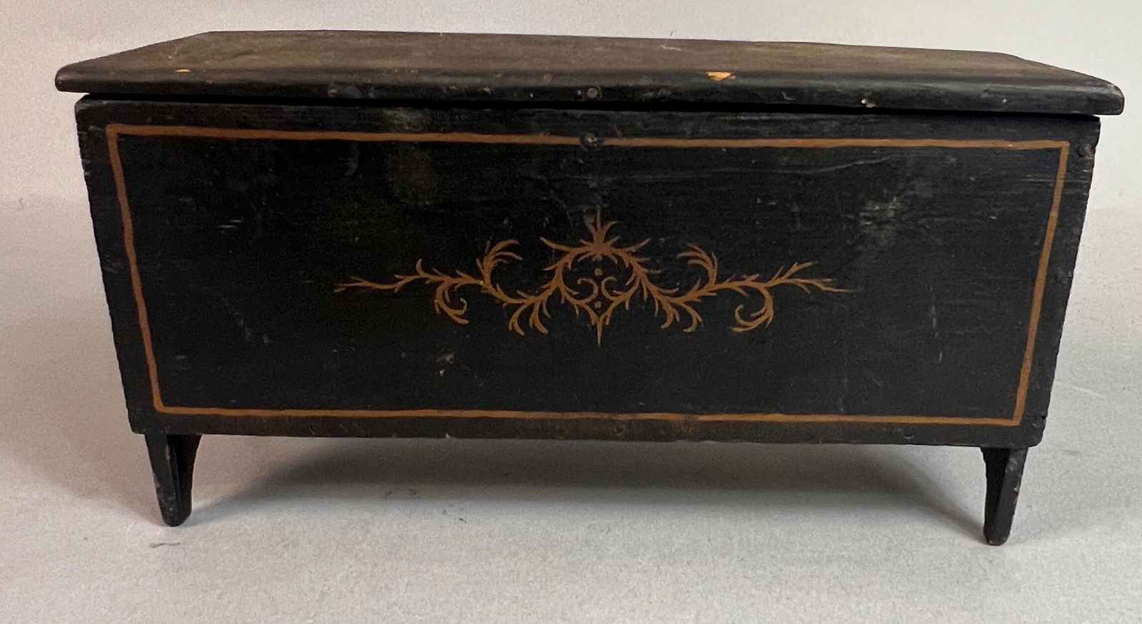 Miniature Paint Decorated Blanket Chest (1 of 8)