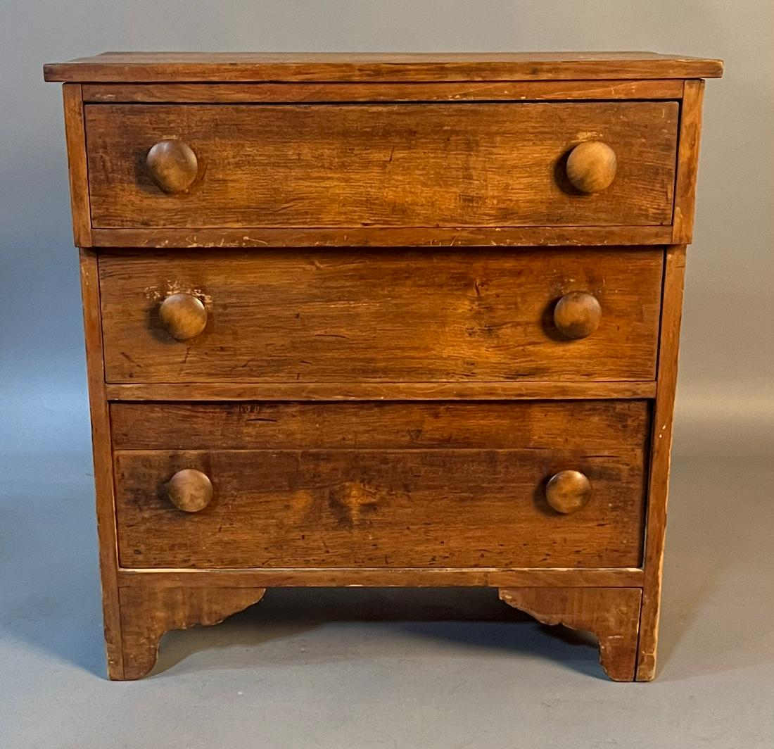 Small Three Drawer Cottage Dresser (1 of 5)