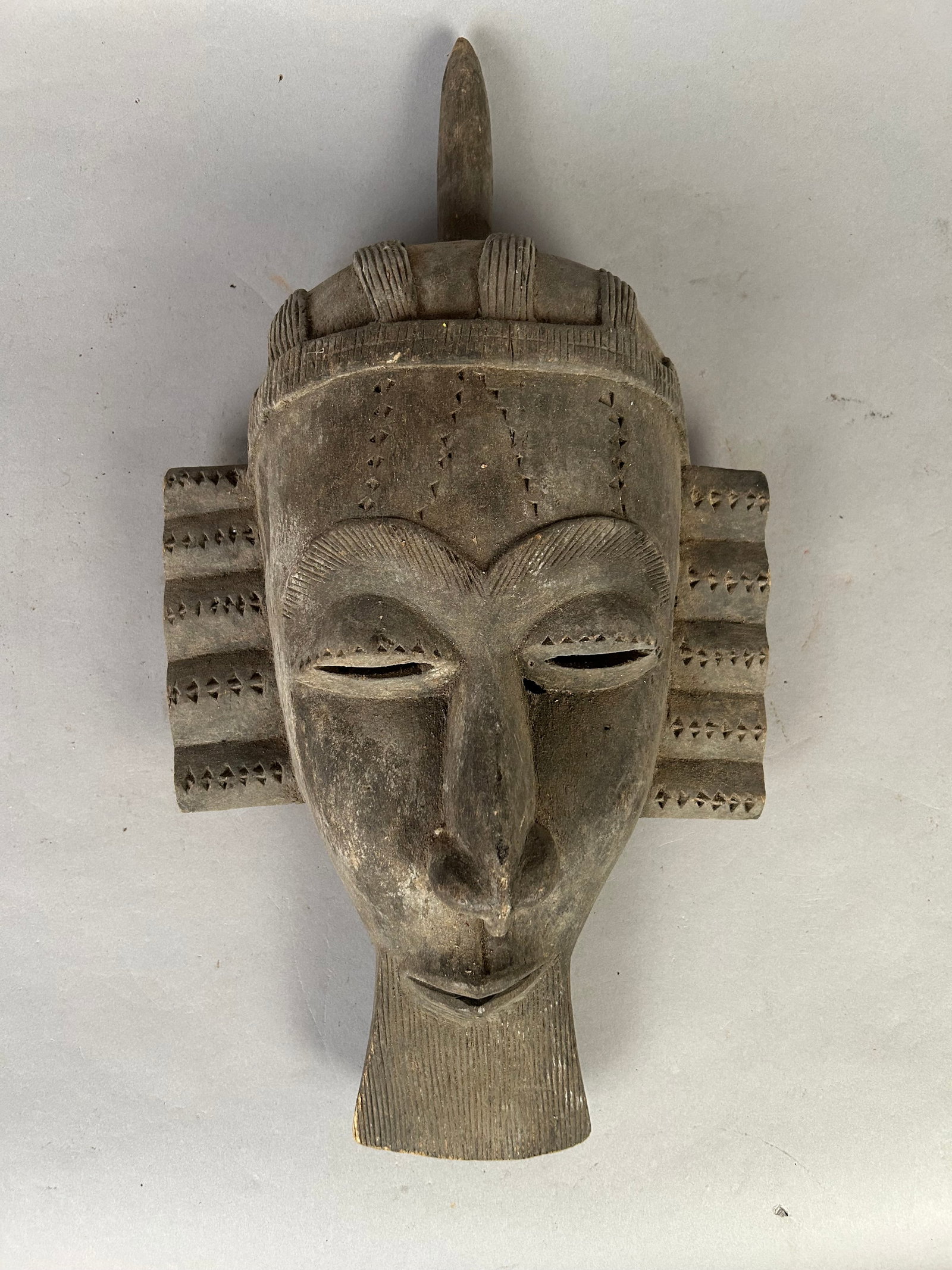 African Tribal Art Mask Baule (1 of 6)