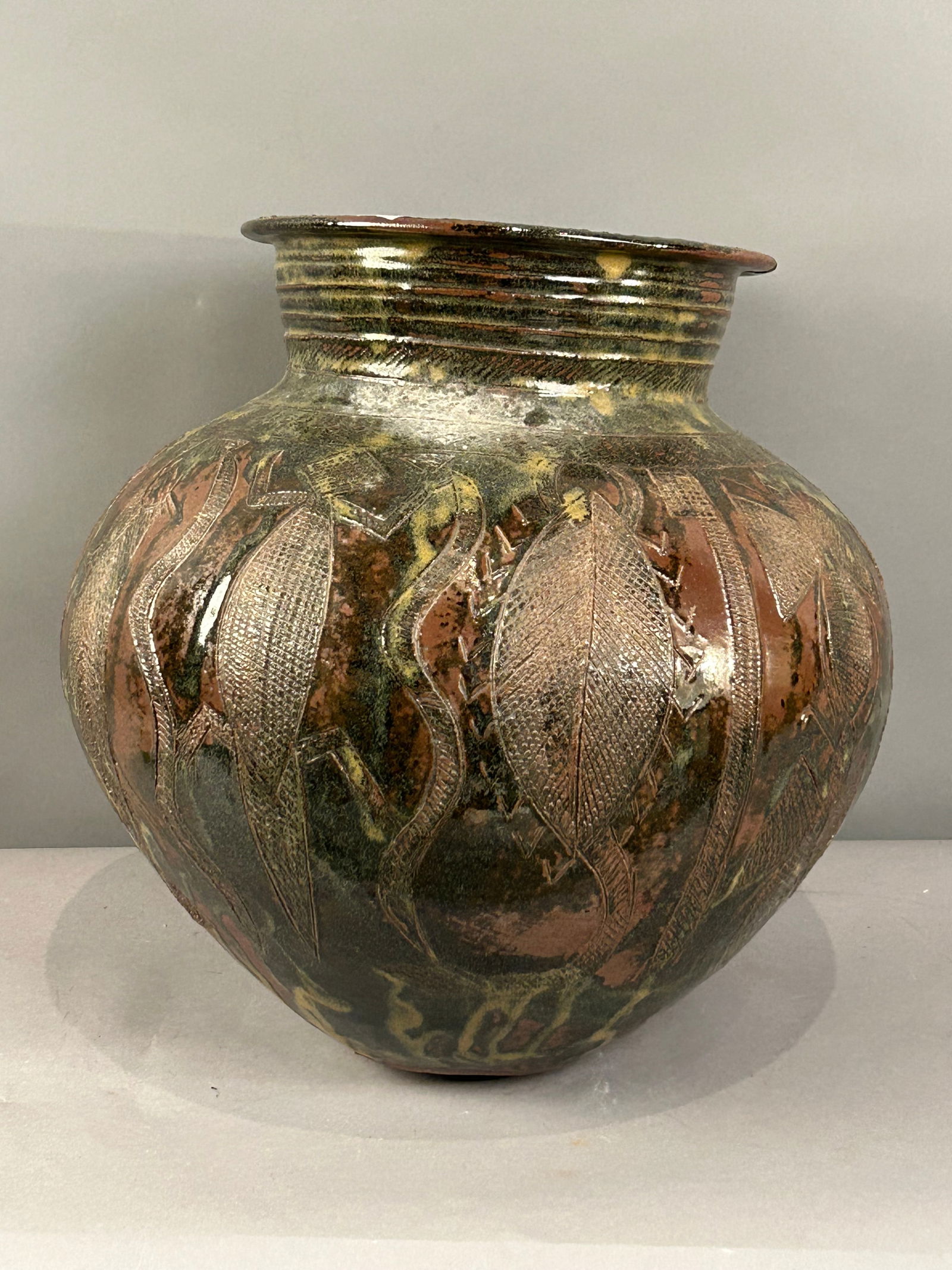 African Hand thrown pot (1 of 5)