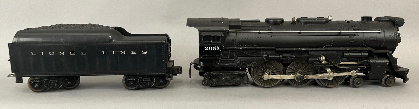 Lionel 2055 Steam Locomotive with Tender O Gauge: Lionel 2055 Metal Steam Locomotive with Tender. O Gauge