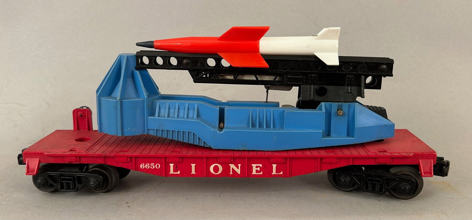 Lionel 6650 IRBN Launcher Flat Car O Gauge: Lionel 6650 IRBN Launcher Flat Car. O Gauge