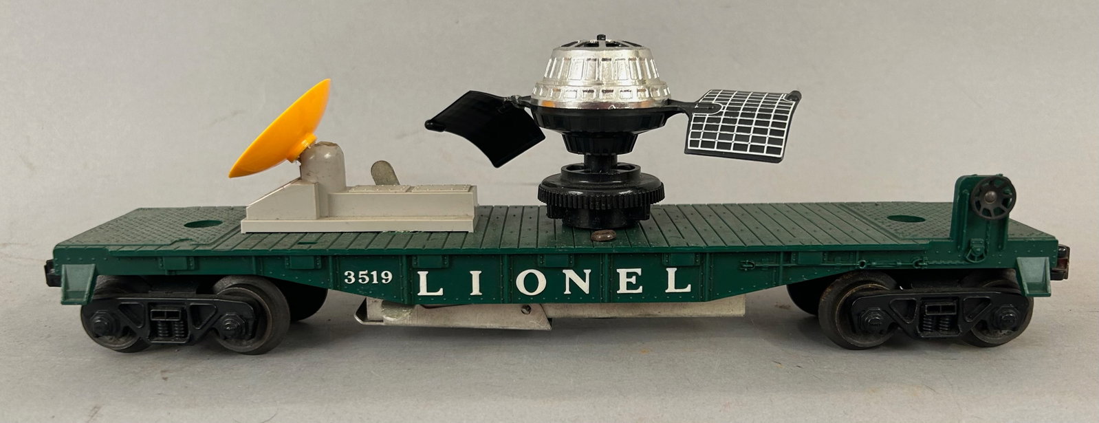 Lionel 3519 Satellite Launching Car O Gauge: Lionel 3519 Satellite Launching Car. O Gauge