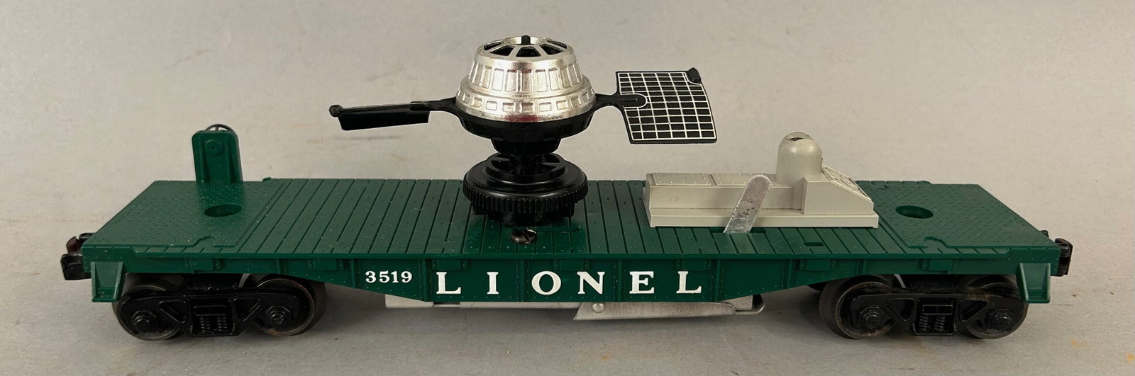 Lionel 3519 Satellite Launching Car O Gauge: Lionel 3519 Satellite Launching Car. O Gauge