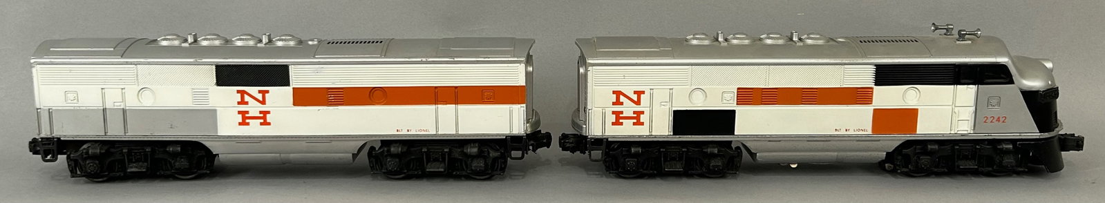 Lionel 2242 New Haven NH Diesel Locomotives O Gauge: Lionel 2242 New Haven NH Diesel Locomotives. O Gauge