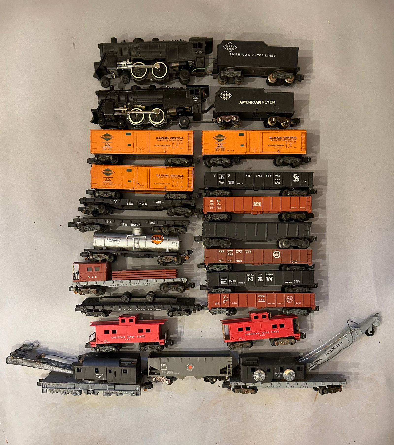Large Lot of American Flier Trains S Gauge (1 of 10)