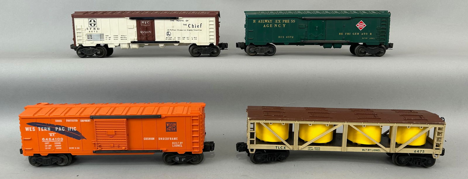 Four Lionel Cars O Gauge (1 of 8)