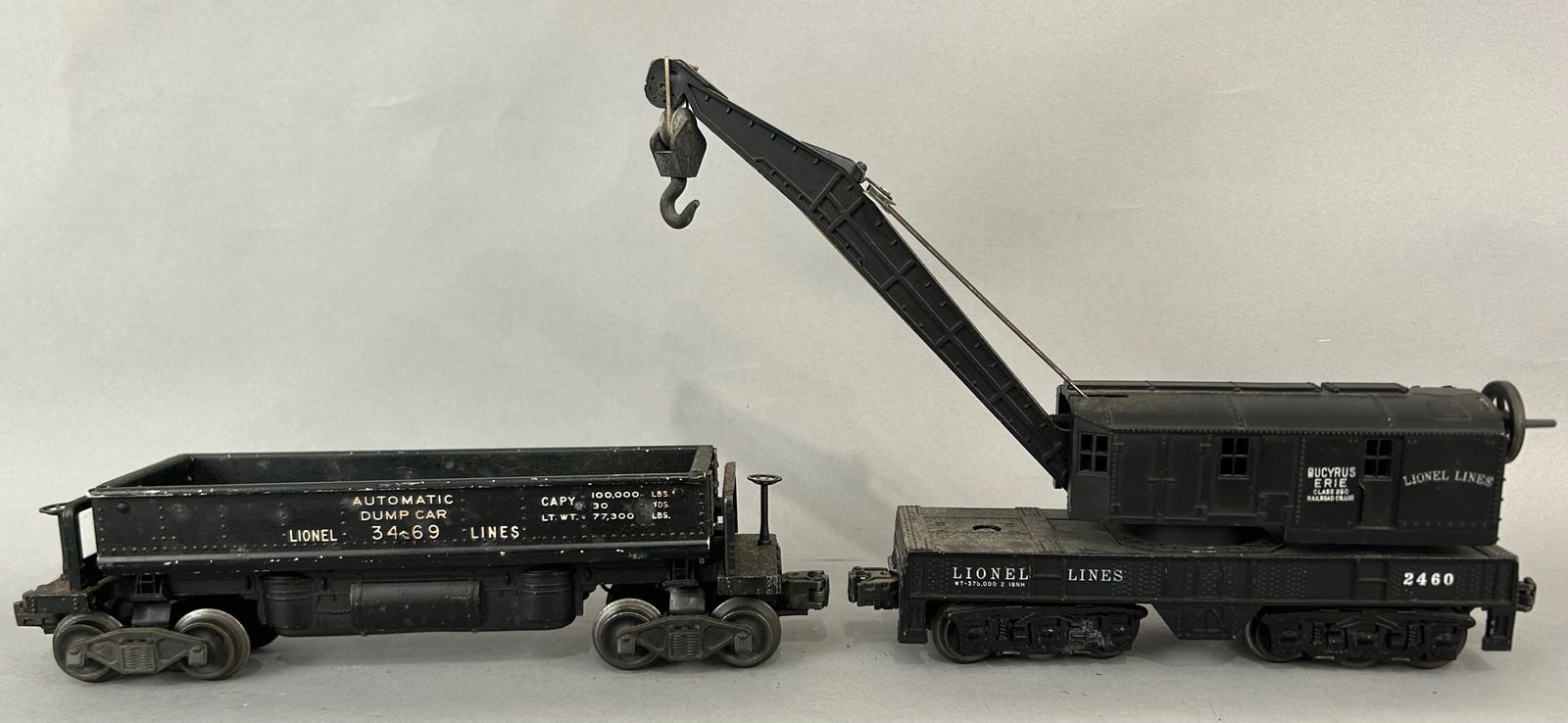Lionel 2460 Crane Car and 3469 Automatic Dump Car O Gauge (1 of 7)