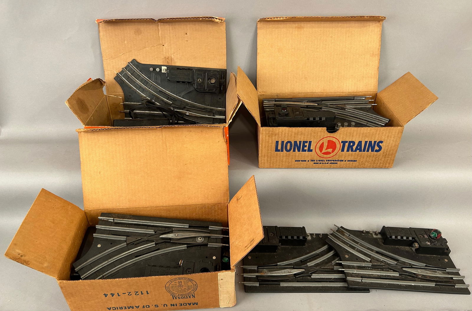 Lot of Lionel Train track pieces (1 of 8)