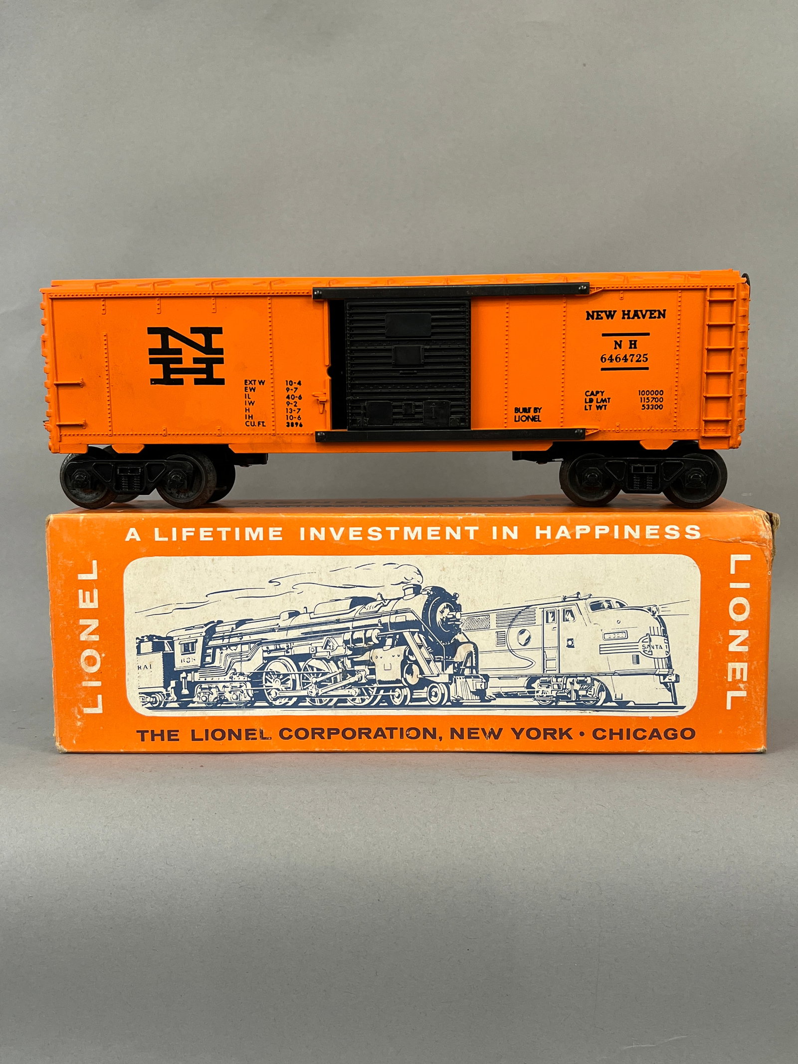 Lionel 6464-725 New Haven NH Boxcar: Lionel 6464-725 New Haven NH Boxcar in box (one box end flap missing)
