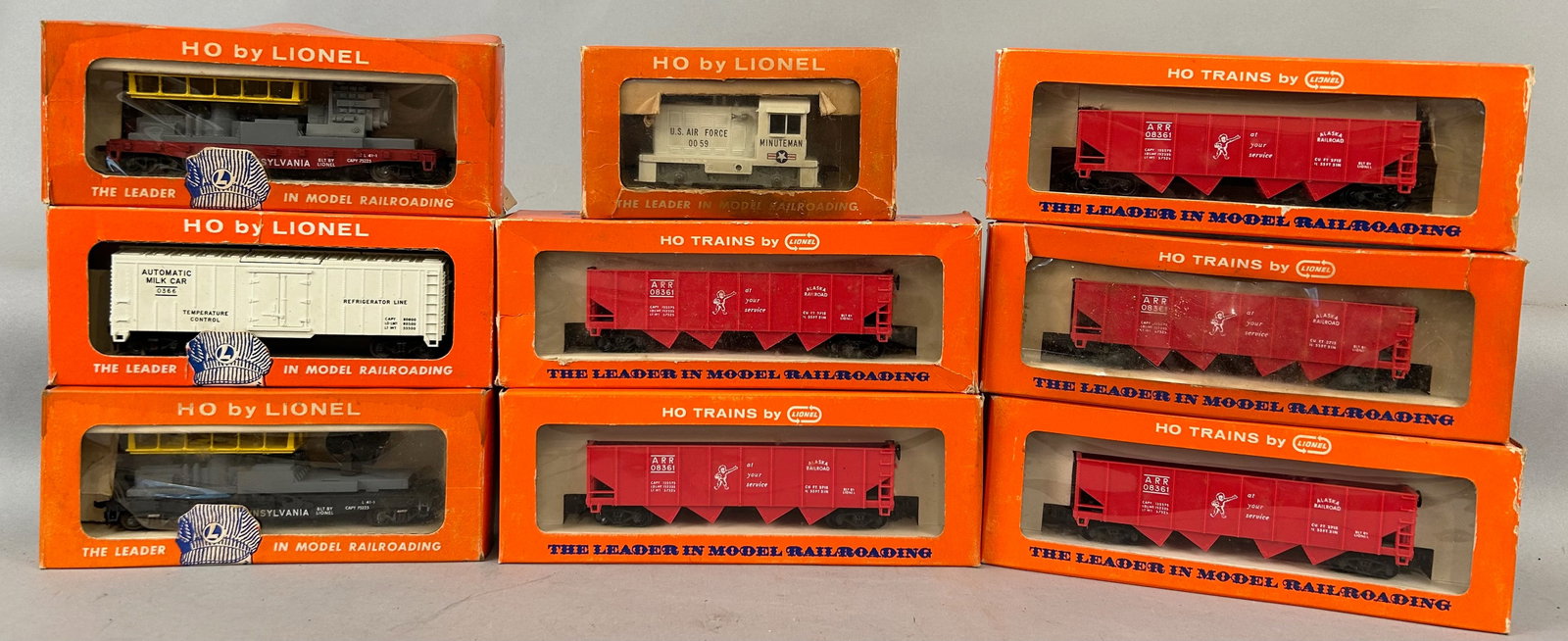 9 HO Trains by Lionel in Boxes (1 of 7)