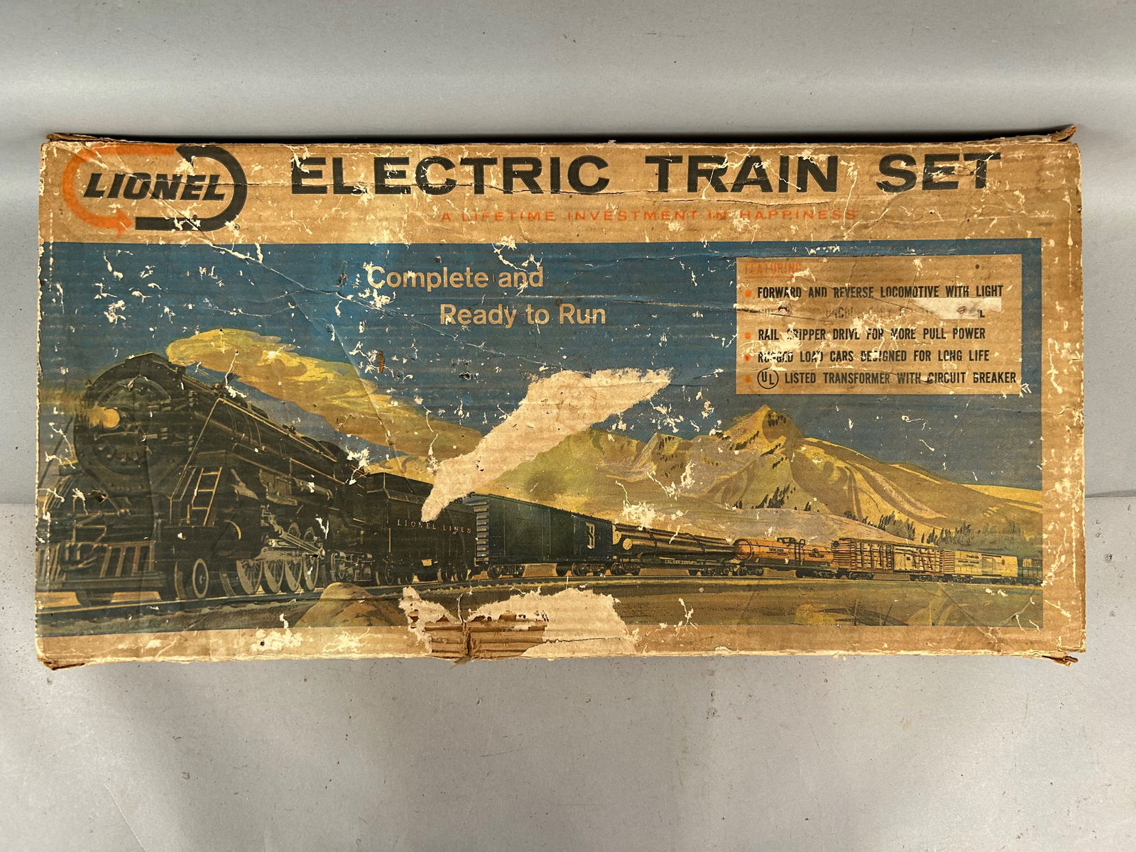 Lionel electric trains in box (1 of 6)