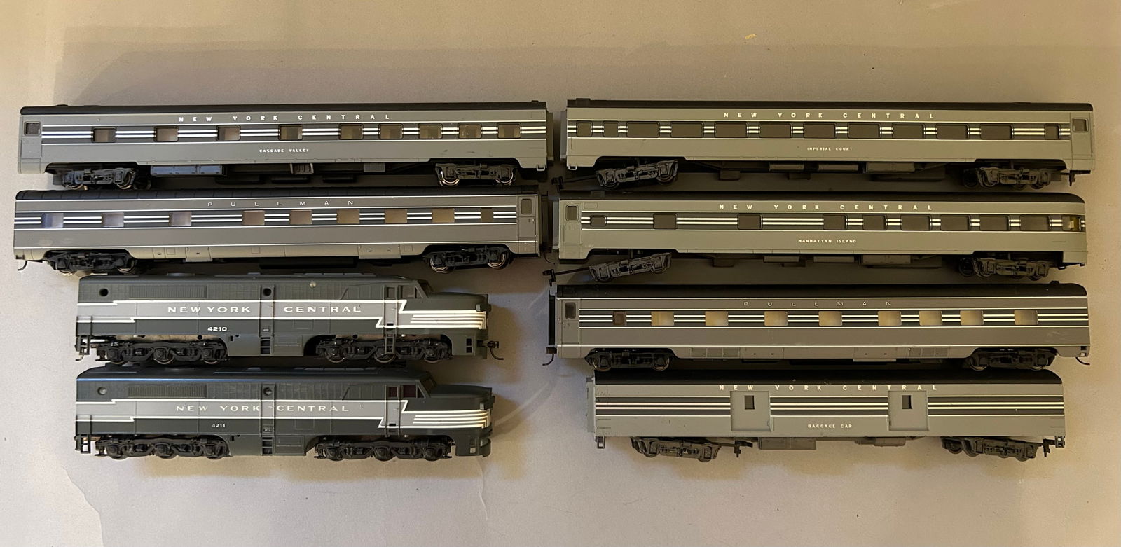 HO scale New York Central Locomotives and Passenger Cars (1 of 5)