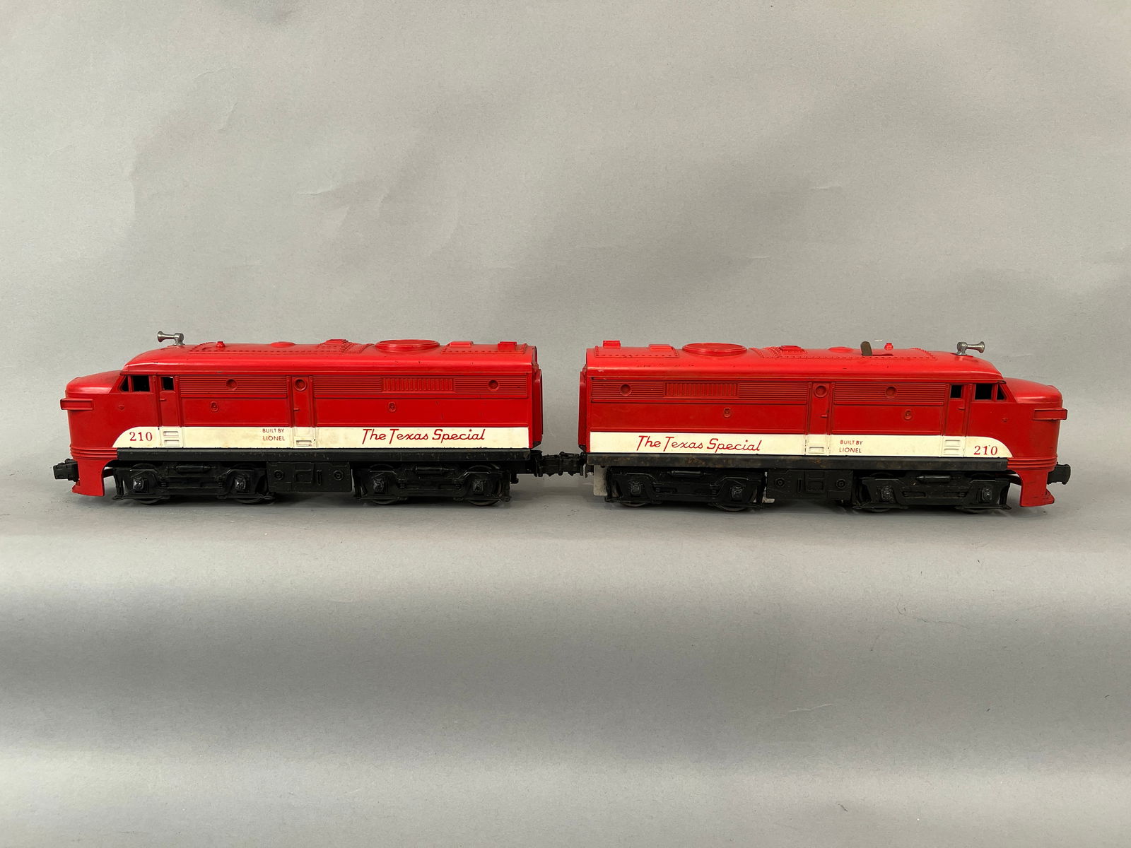 Lionel The Texas Special Engines 210 O Gauge (1 of 9)