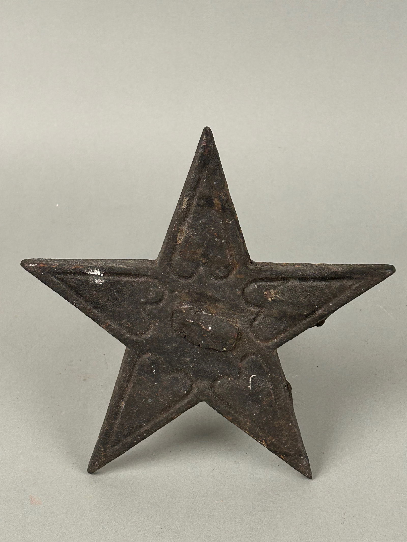 Antique Cast Iron Architectural Star w Heart Points (1 of 4)