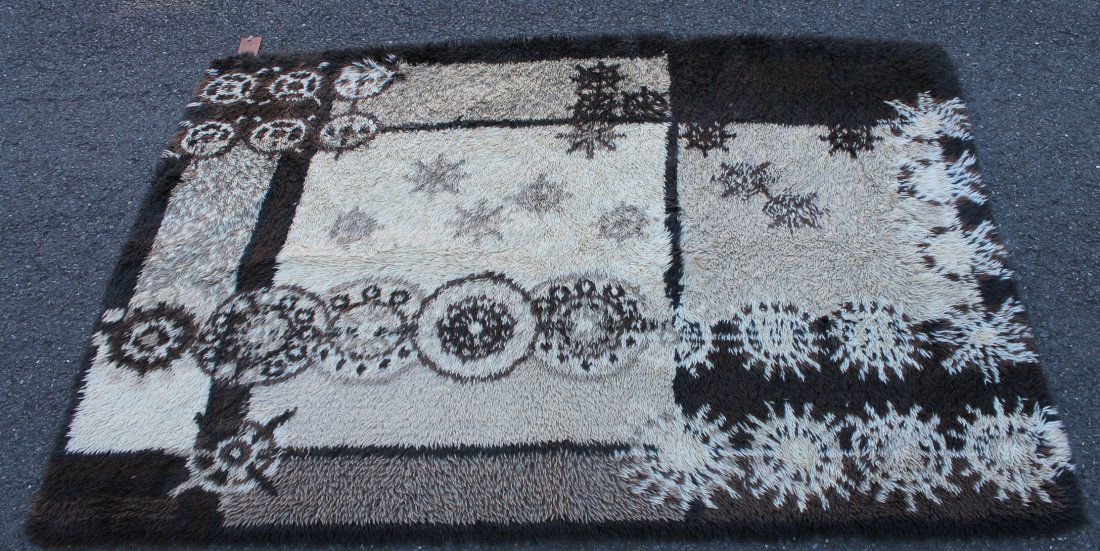 Ega Rya Denmark Wool Rug Snefgun Brun Design Mid Centur: Wonderful mid century modern wool rug. The rug was made in Denmark by Ege Rya. The design is Snefgun Brun. It has its original label and leather tag. It measures 55"x80".