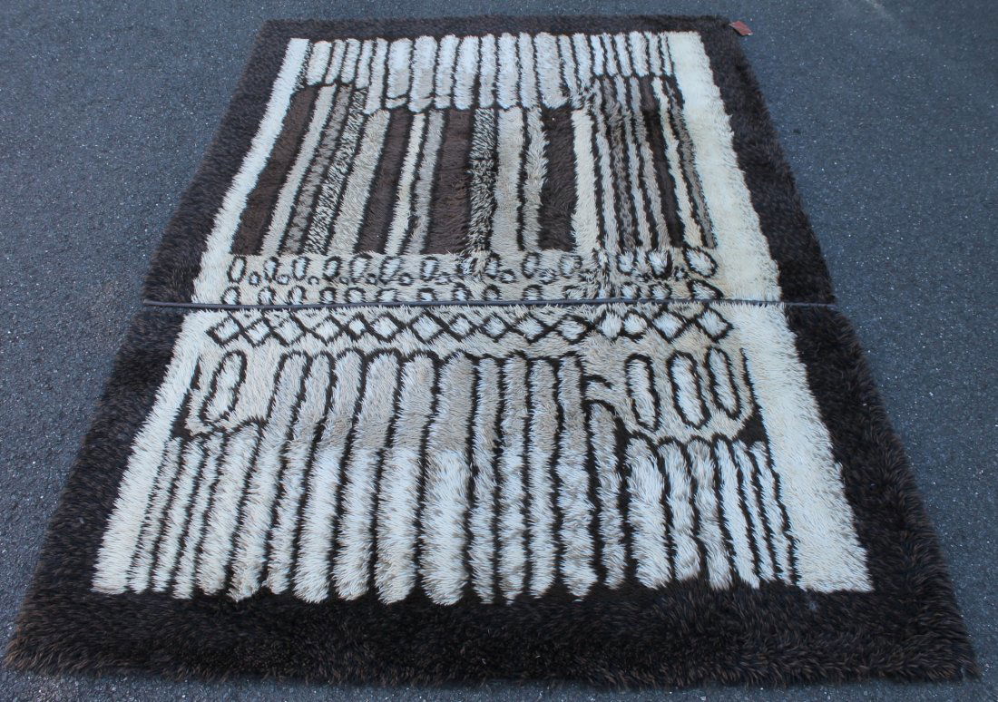 Ega Rya Denmark Wool Rug Lya Brun Design Mid Century: Wonderful mid century modern wool rug. The rug was made in Denmark by Ege Rya. The design is Lya Brun. It has its original label and leather tag. The owner had it professionally cut into 2 pieces. The