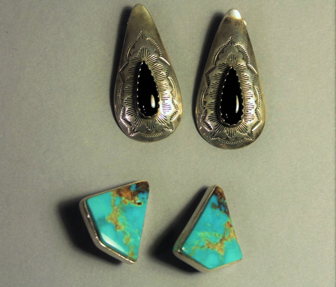 Two Pairs Sterling Silver Earings 1 Turquois 1 Onyx (1 of 5)