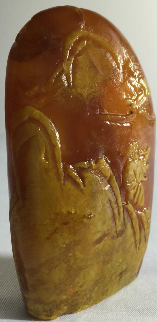 tianhuang stone: Ming dynasty very good condition Tianhuang stone carvings exquisite natural signs of aging 2'x 3'x5 / 8 Weight 82 grams