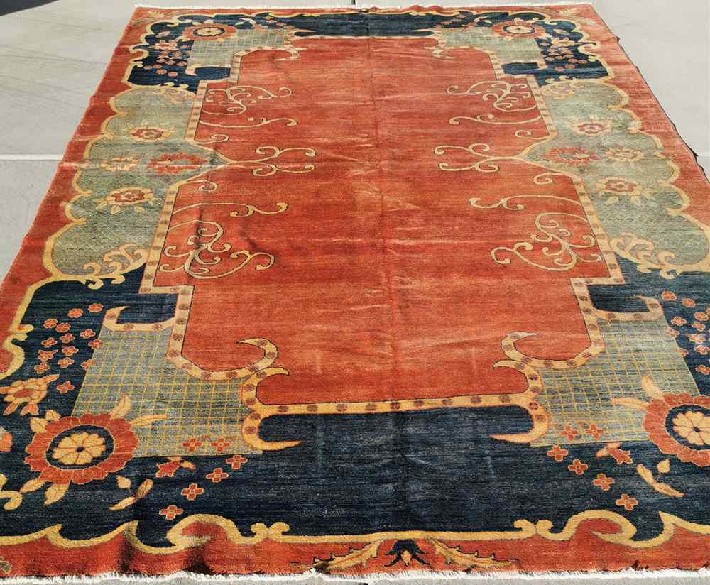Antiques-Hand-knotted pure wool Persian antique rugs: Antiques-Hand-knotted pure wool Persian antique rugs (Persian origin, estimated early 20th century). Made from premium wool and natural mineral / vegetable dyes. No issues with stains, tears, holes, a