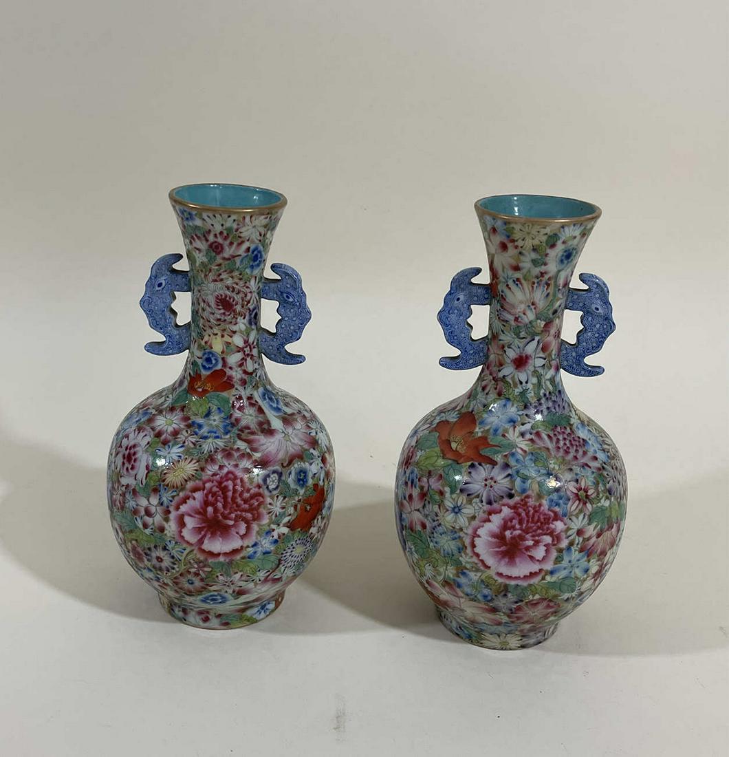 19th century pastel flowers do not show amphora bottles: 19th century pastel hundred flowers do not show amphora vase The bottom has a counterfeit mark made of the Qianlong year of the Great Qing Dynasty Size Height 23 cm Diameter 12 cm . Note to Bidders: P