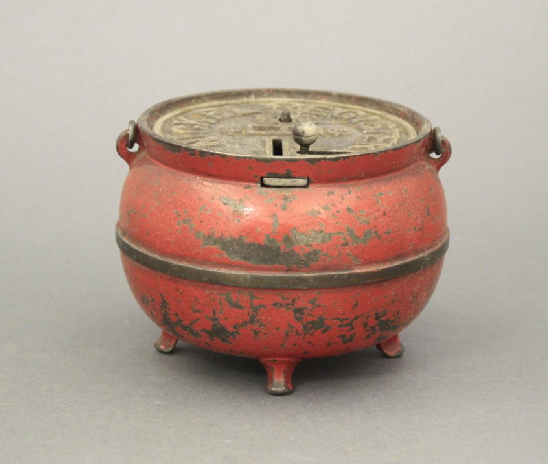 Bean Pot: Made of Cast Iron. Good Condition.