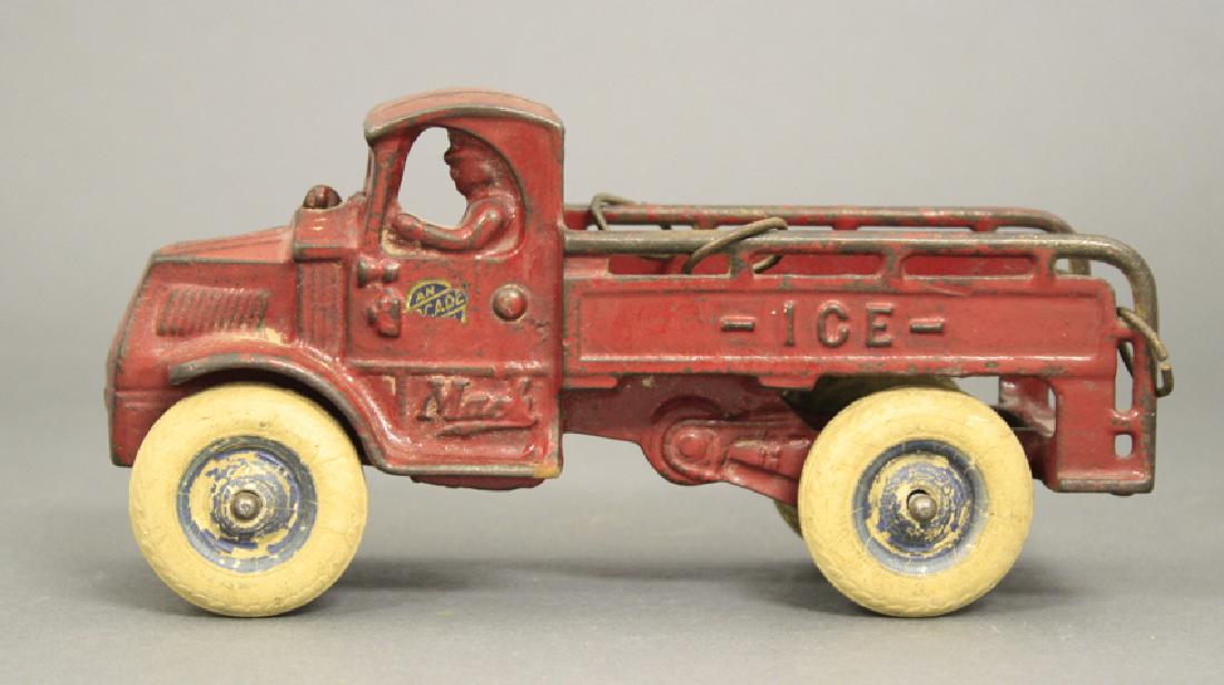 Arcade Ice Truck (1 of 2)