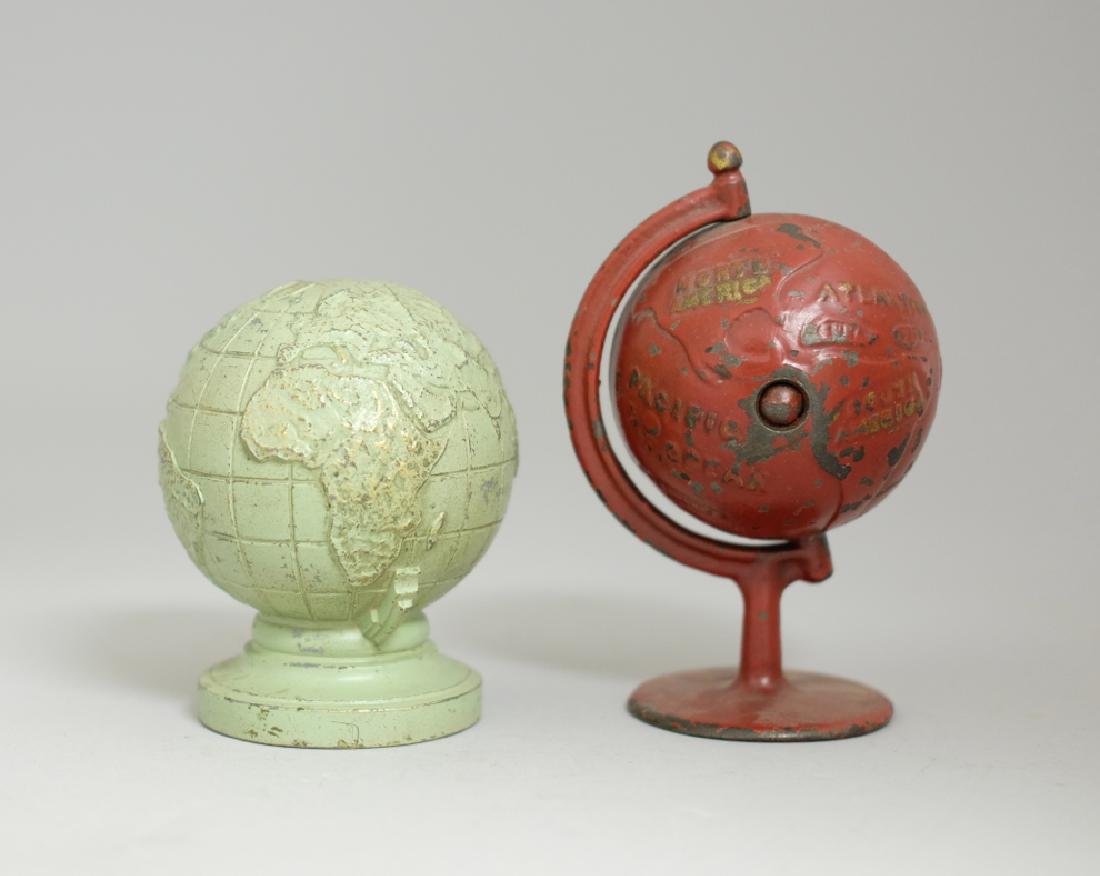 Globe on Arc / Globe Banks (1 of 2)