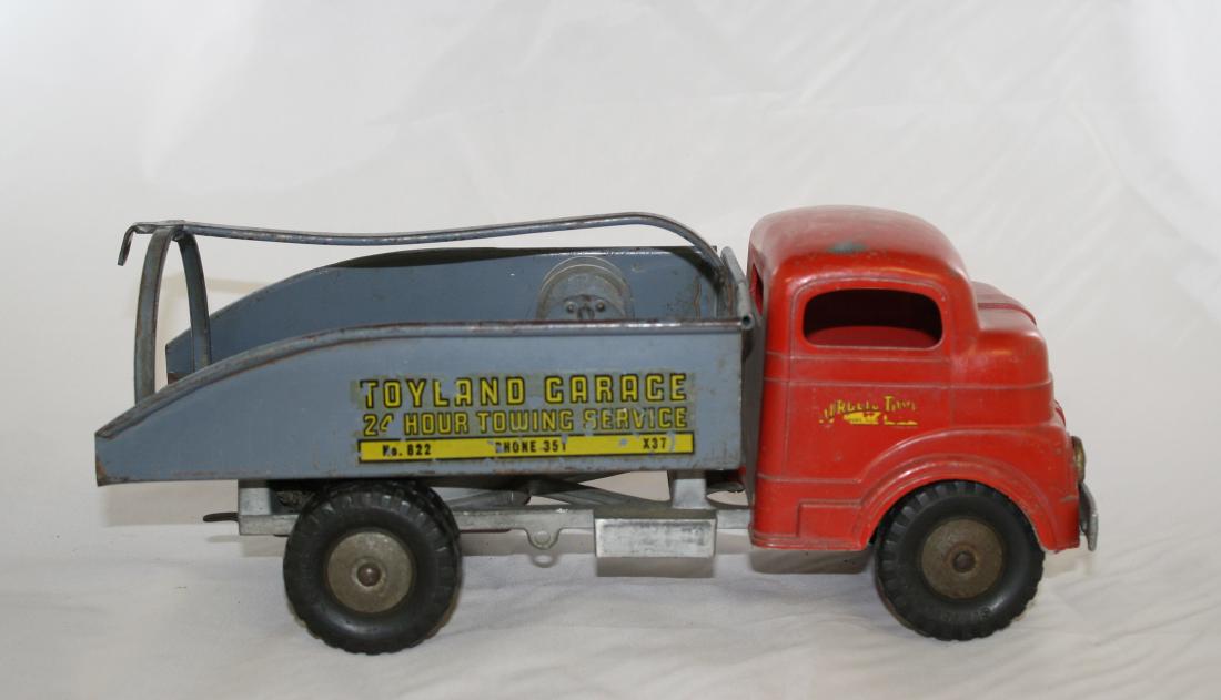 Structo Toys Tow Truck (1 of 2)