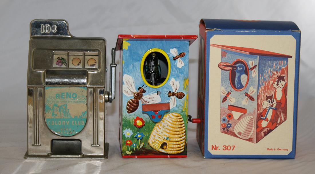 2 Mechanical Banks: Slot Machine & Bird House (1 of 4)