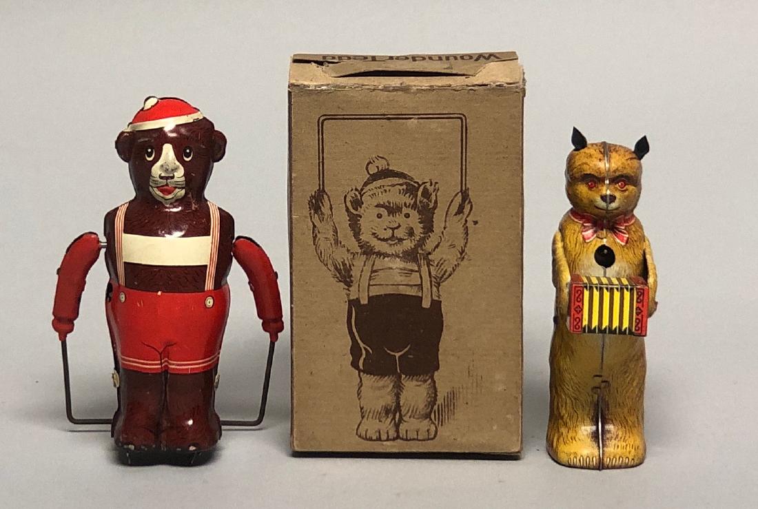 Windup Wounder Tedd & Bear Playing Accordion (1 of 2)