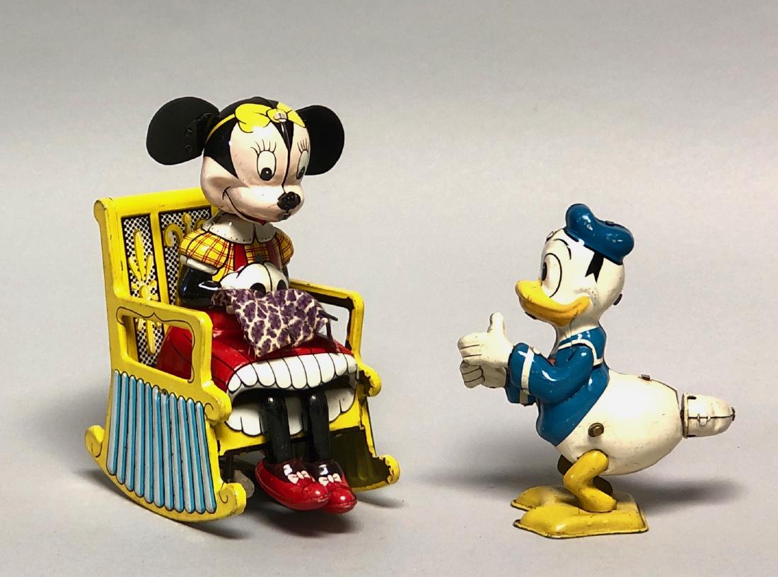 LineMar Windup Tin Knitting Minnie & Donald Duck (1 of 2)